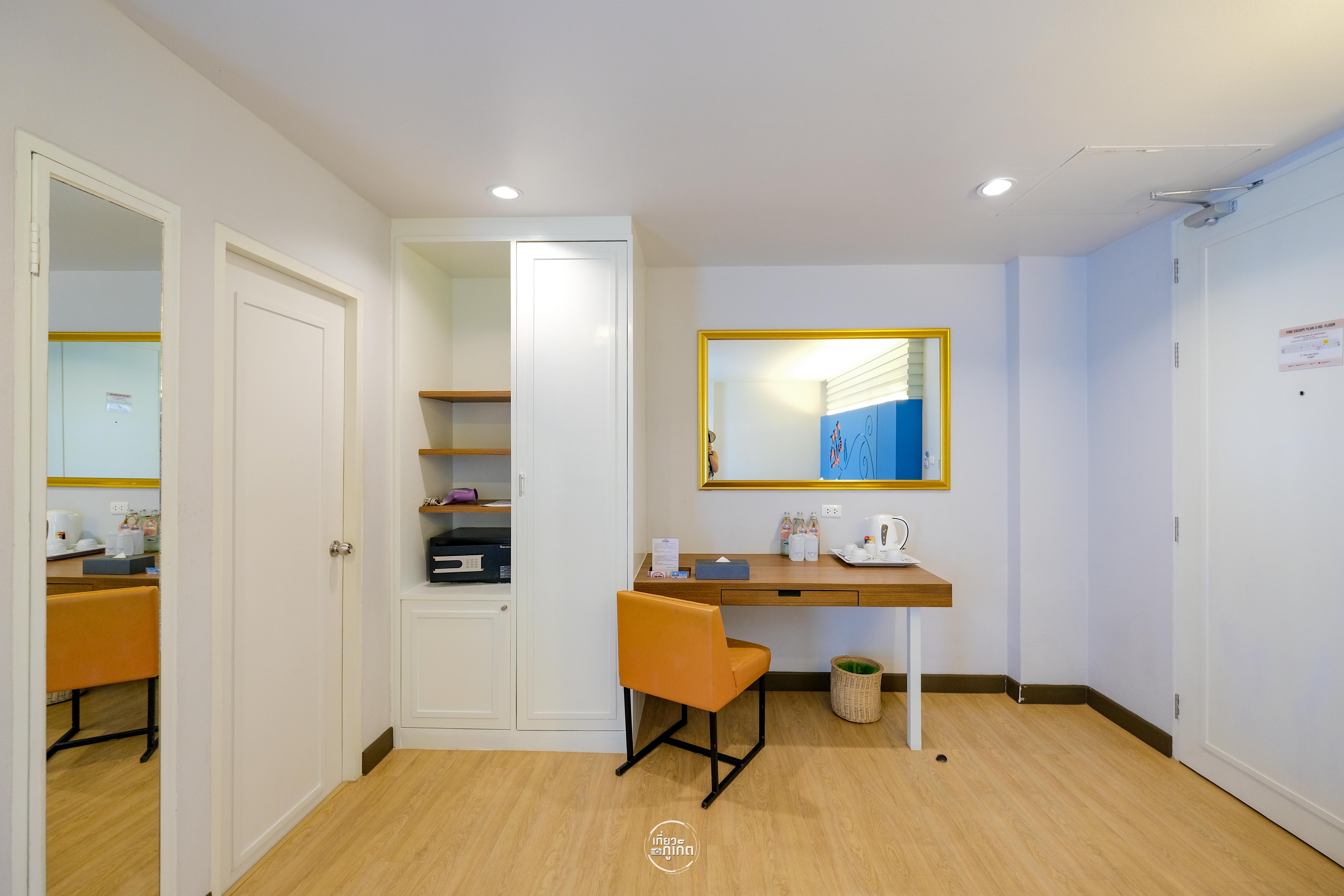 Days Inn By Wyndham Patong Beach Esterno foto