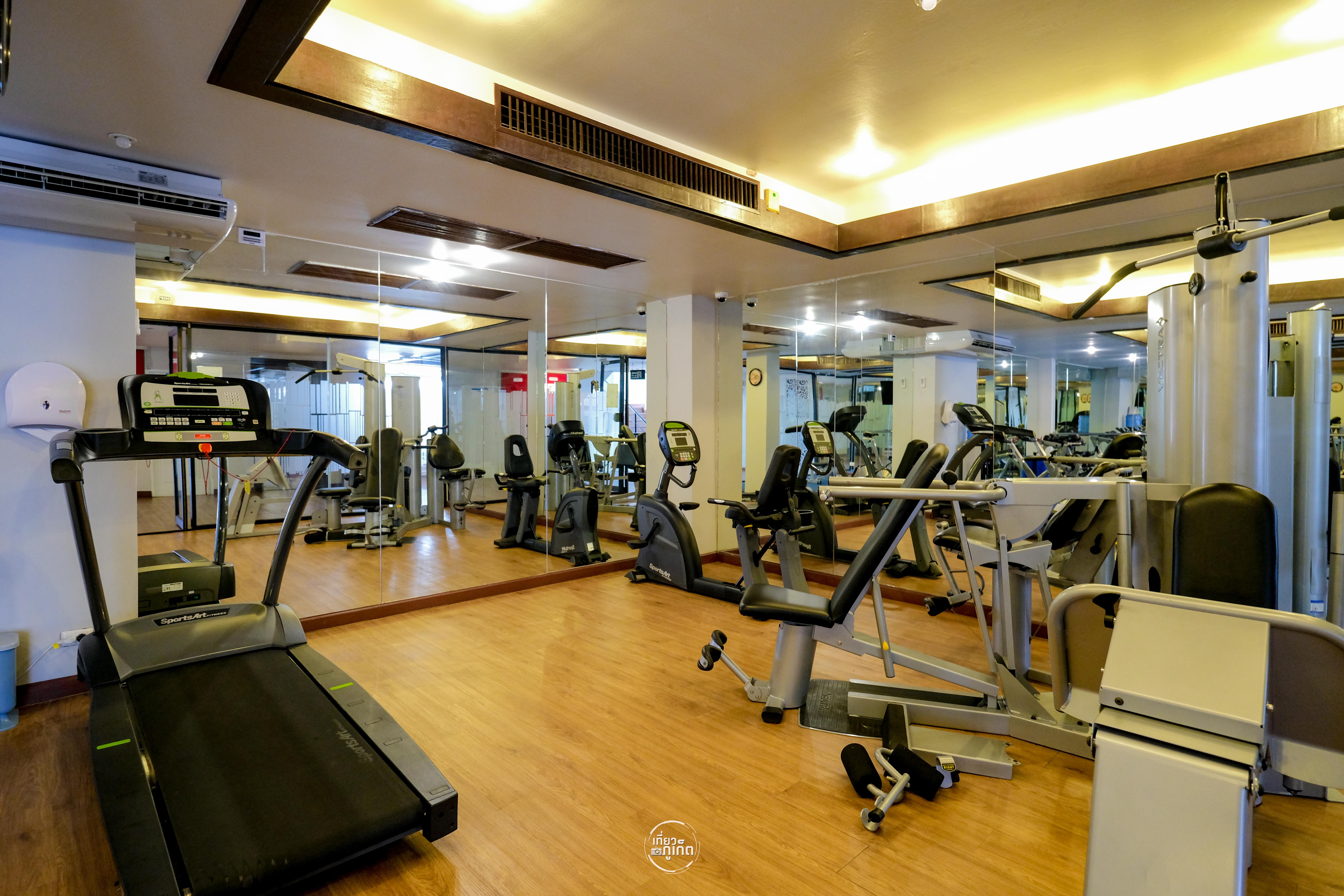 Days Inn By Wyndham Patong Beach Esterno foto