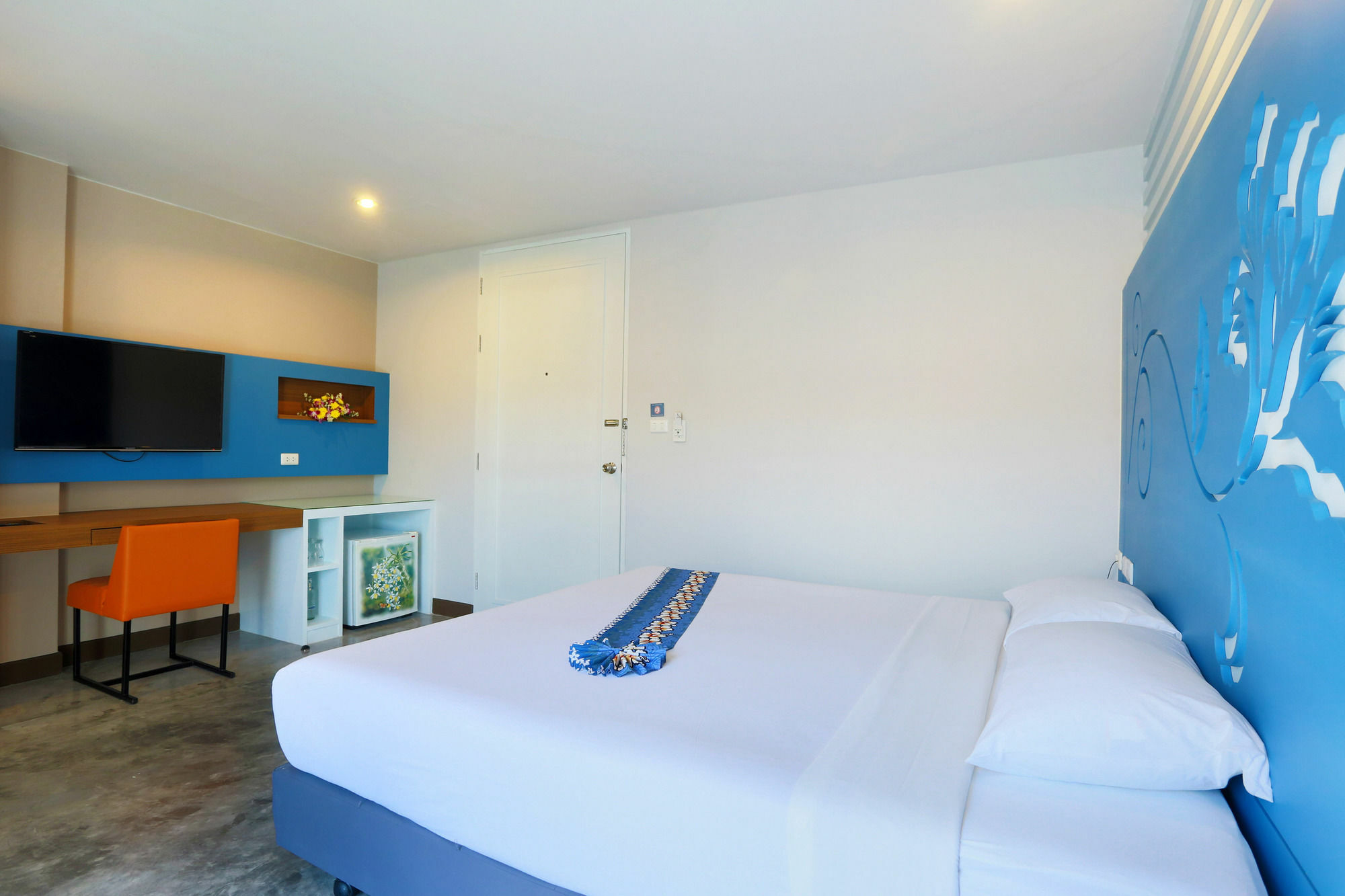Days Inn By Wyndham Patong Beach Esterno foto